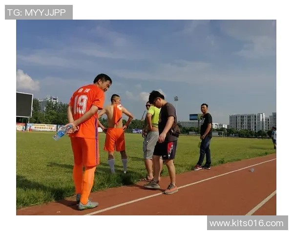 南京羽毛球队奋勇拼搏的杯赛之路与荣耀时刻回顾