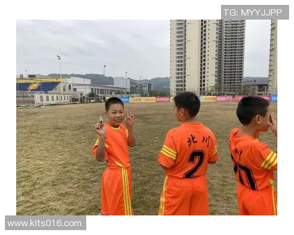 足球明星的青春足迹与梦想追逐毕业纪念册